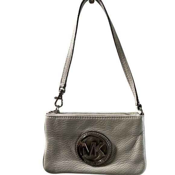 Michael Kors Wristlet Womens One Size Gray Pebbled Leather MK Logo Zip Clutch - Picture 2 of 9